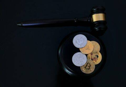 NPuplic's tweet photo. The next Bitcoin: could ApeMax, Ethereum, or Solana rival Bitcoin? https://t.co/eisX7L189s … a través de @Fintech News #Bitcoin #Crypto #Ethereum #Solana #investing https://t.co/0ndYULYmIf