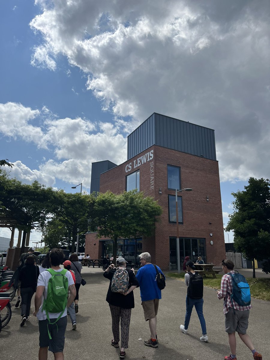 DrAmandaSlevin's tweet photo. What a stunning day to be at famous ‘Hollow’ on @ConnsGreenway for 2nd @SECA #ConnectingWithNature workshop led by Dan Shipsides
Co-hosted by @GroundswellCon @EastSidePartner WS engaged a diverse group & local #community around #drawing #art #environment #GreenandBlueSpaces https://t.co/LCJjoGLovA