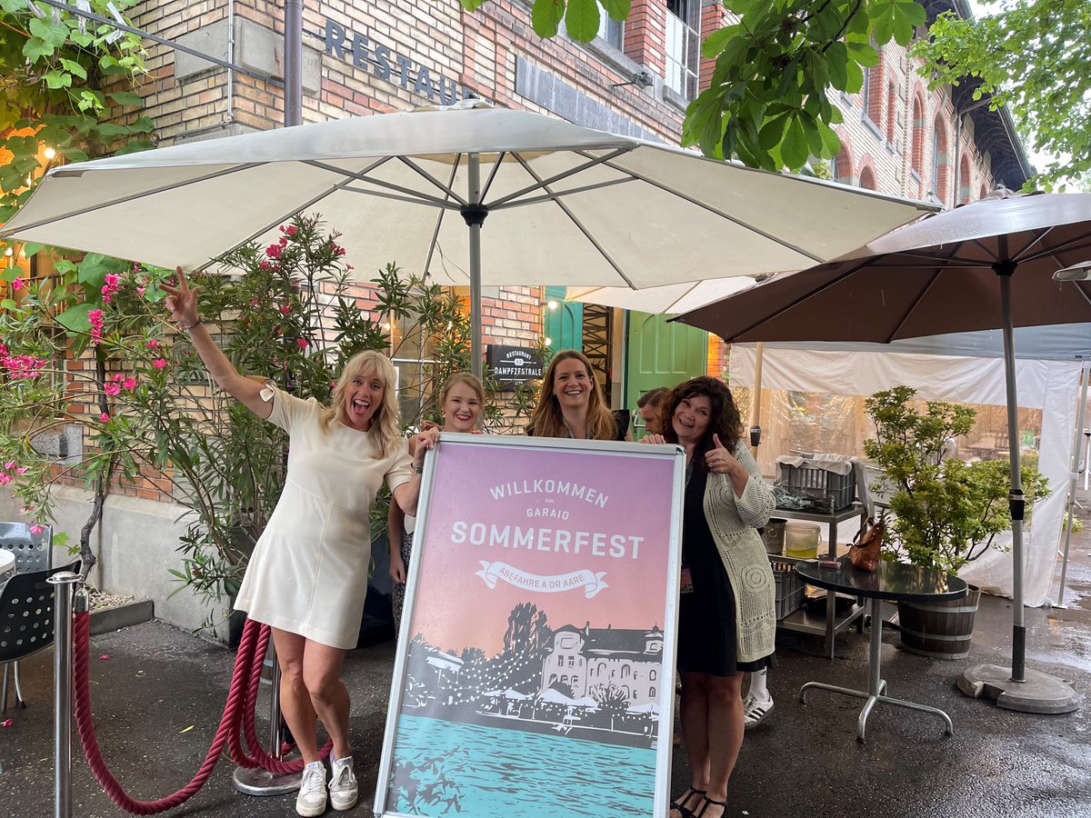 GARAIOAG's tweet photo. Wir sind voller Vorfreude bei den Vorbereitungen für das grosse GARAIO Sommerfest, das heute Abend im lauschigen Garten der Dampfzentrale stattfindet 🎉 🍹 ♨️🕺 💃
#simplydifferent #sommerfest https://t.co/7HTLq5zcNp