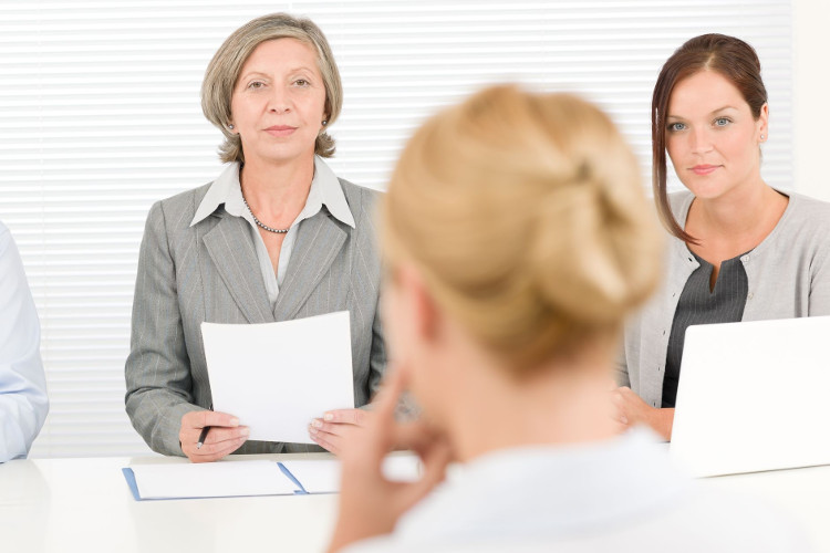 However much you prepare, you likely will encounter interview questions that you haven't practiced. How can you be ready to answer a question you aren't expecting?
CollegeGrad.com/blog/how-to-an…