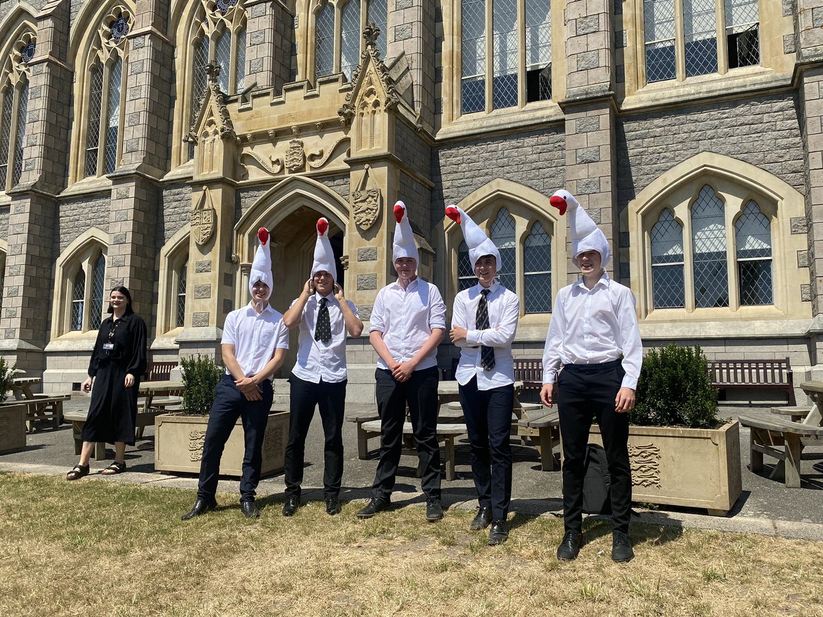 victoriacollege's tweet photo. Amazing fun this afternoon - the Bruce Goose Chase, a wonderful opportunity to bring Y7 together with our newly elected Prefect Team. Such great spirit and enthusiasm on a very hot day. #housespirit #communityandtogetherness @VCJ_Head https://t.co/DDadQtOah2