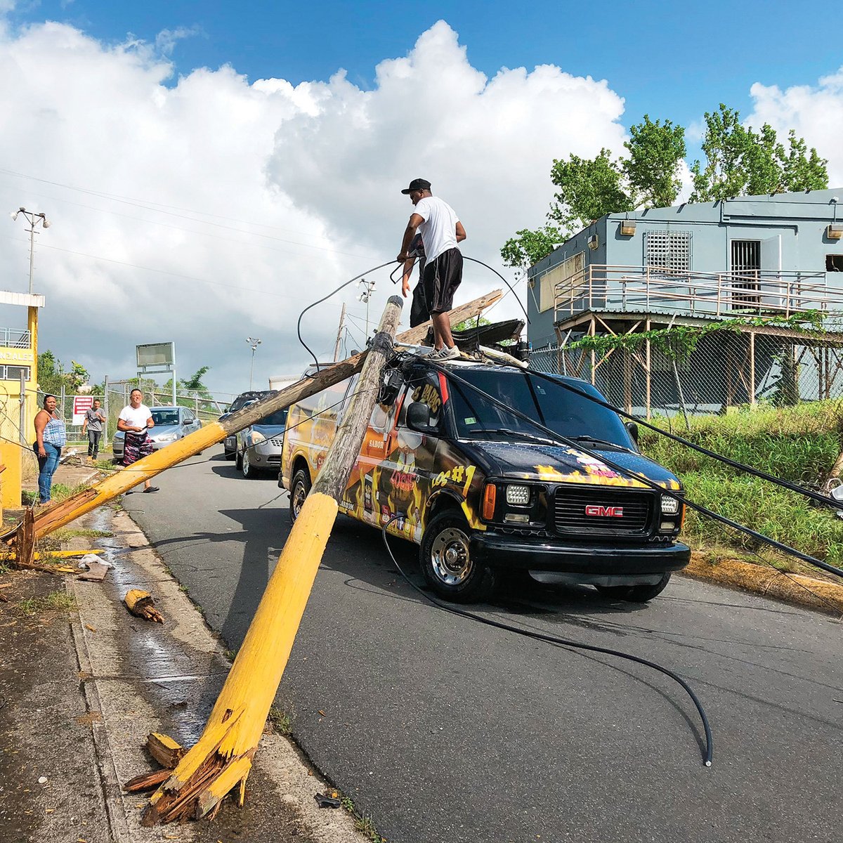 YaleEnvironment's tweet image. As the inaugural director of the #PuertoRico Grid Modernization and Recovery Team, Agustín Carbó ’12 MEM (@acarbolugo) is leading efforts with the government to rebuild the island’s #ElectricalGrid.

Learn more about this work in #YSE&apos;s Canopy.
environment.yale.edu/canopy/2023/pr…