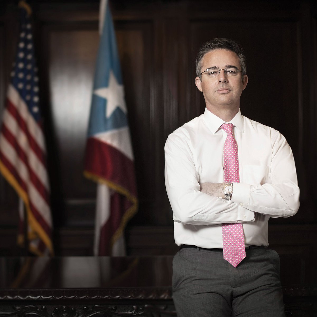 YaleEnvironment's tweet image. As the inaugural director of the #PuertoRico Grid Modernization and Recovery Team, Agustín Carbó ’12 MEM (@acarbolugo) is leading efforts with the government to rebuild the island’s #ElectricalGrid.

Learn more about this work in #YSE&apos;s Canopy.
environment.yale.edu/canopy/2023/pr…