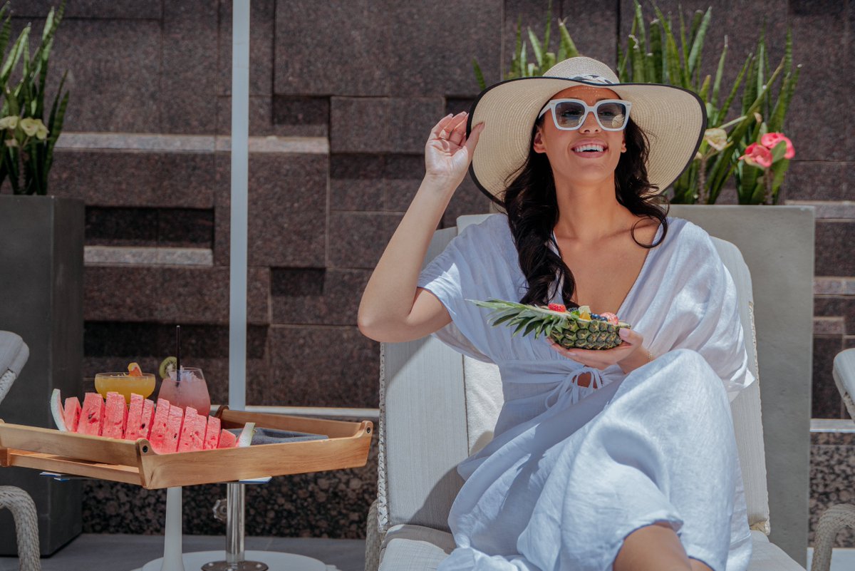 PullmanDoha's tweet photo. Indulge and stay cool in a rejuvenating pool experience on our terrace.​

استمتع بوقت منعش في المسبح على التراس الخاص بنا، وتغلّب على حرارة الصيف بأناقة.​

#PullmanDoha #UpYourGame https://t.co/VkmRsC2HH5