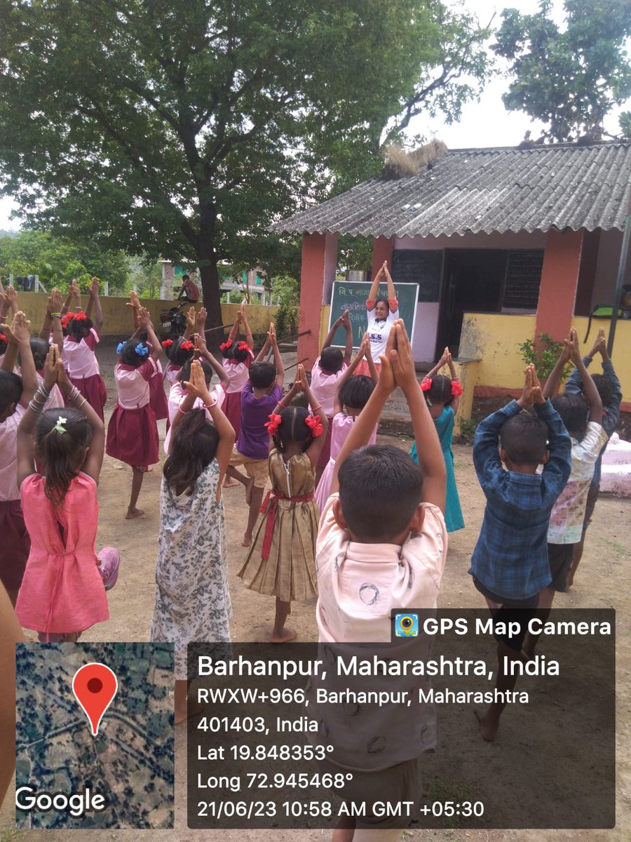 NSS__SCOE's tweet photo. 🌟 Volunteer of @NSS__SCOE, Miss Prerana Kadam, led Yoga session at Z.P. Shala, Chinchpada! 🧘‍♀️With 45 students from various grades joining in, it was an amazing experience promoting health and mindfulness. Kudos to Prerana for spreading positivity through yoga! 👏
@MaharashtraNSS https://t.co/Tl6i8nWrnD
