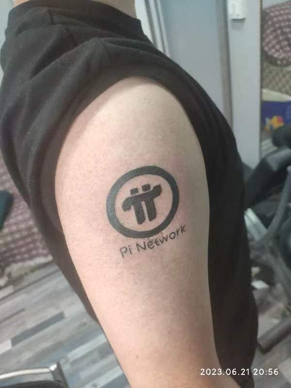 PiNetwo8689's tweet image. Chinese pioneer, he bravely tattoo a Pi logo. He says: For #PiNetwork is his faith!🍻

@PiCoreTeam
#WhatIDoForPi #Pi2Day