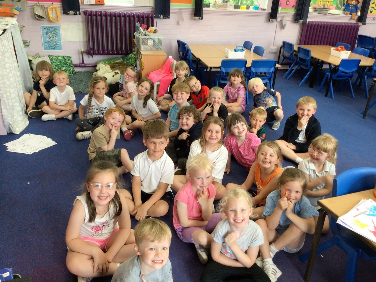 KingsfieldSch's tweet photo. The new Perfect Panthers have had so much fun in their new class with their new teachers! We have been painting panthers, playing cricket and getting to know each other 😄💙 https://t.co/56mqafCWOy
