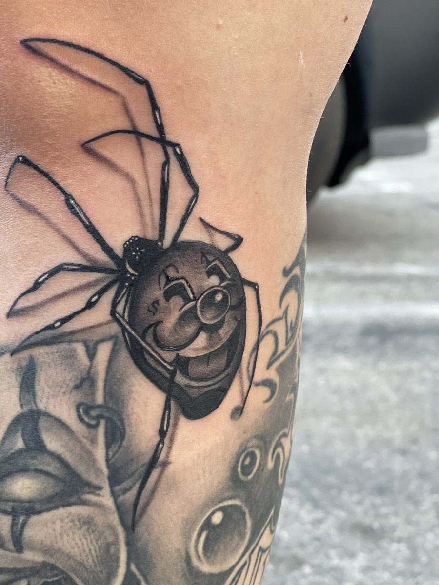 Miaaaah_'s tweet photo. i got my bestfriends initial on me 🤣🕷️ https://t.co/gxfBETRtyQ