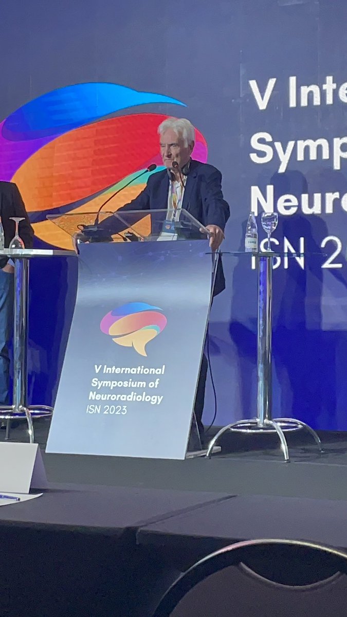 Professor Jacques Moret receiving the title of honorary member of the Brazilian Society of Neuroradiology! Thanks Pr. Moret! @LINNConline @neurofox @RaulNogueiraMD