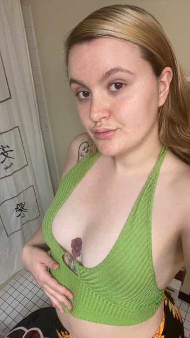 Come hang out on myfreecams with me 💗 avery_doll https://t.co/uBl4ujaLIn<a href="/tag/fetcon"class="tags"><span>#fetcon</span></a>