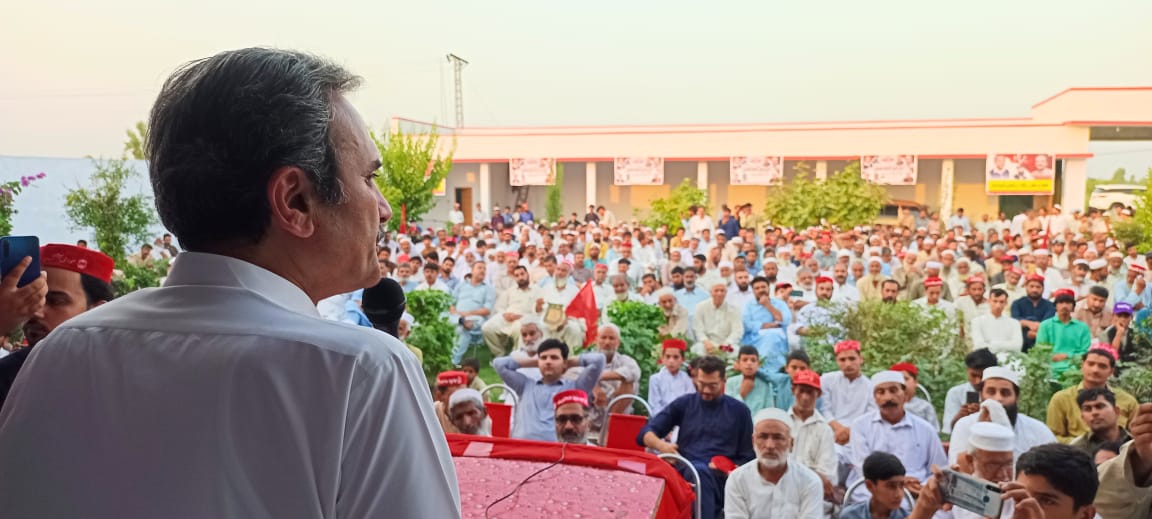 ANPMarkaz's tweet photo. عوامی نیشنل پارٹی مردان کے یونین کونسل شامت پور میں ورکرز کنونشن۔ مرکزی سینئر نائب صدر امیرحیدرخان ہوتی کنونشن سے خطاب کررہے ہیں۔
#ANPMardan | #AmeerHaiderKhanHoti https://t.co/3SfB7c0yTS