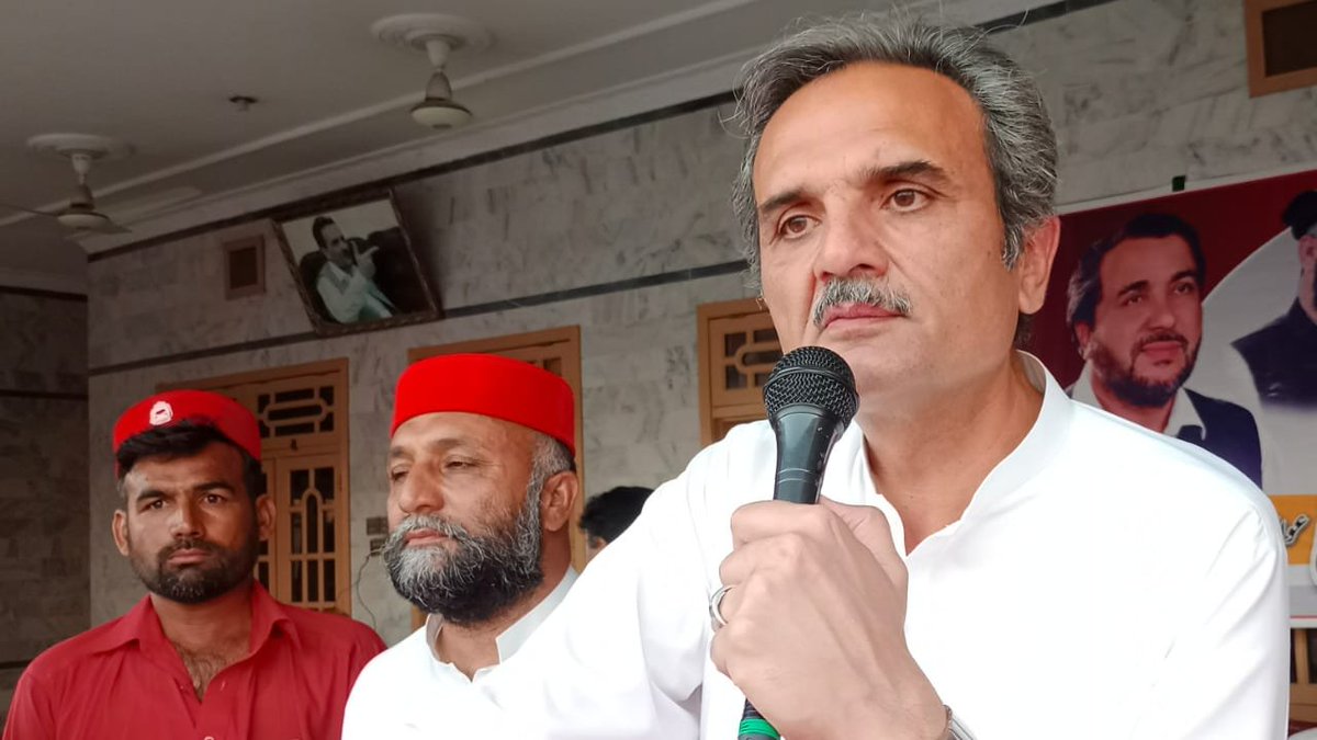 ANPMarkaz's tweet photo. عوامی نیشنل پارٹی مردان کے یونین کونسل شامت پور میں ورکرز کنونشن۔ مرکزی سینئر نائب صدر امیرحیدرخان ہوتی کنونشن سے خطاب کررہے ہیں۔
#ANPMardan | #AmeerHaiderKhanHoti https://t.co/3SfB7c0yTS