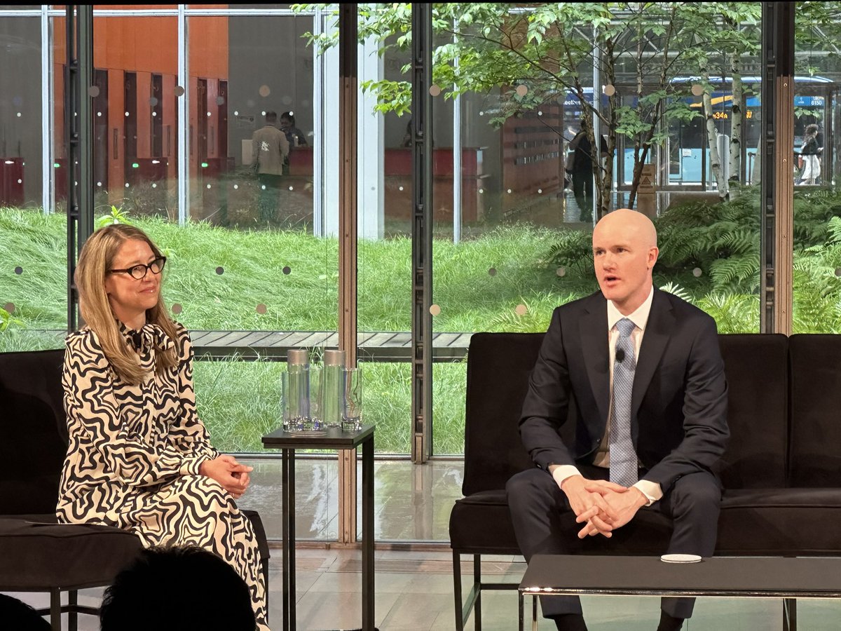 #stateofcrypto Brian Armstrong #coinbase, bank the unbanked, blockchain use cases are strong . Decentralized social media , fund raising , content creators  , digital ownership Npayme.com