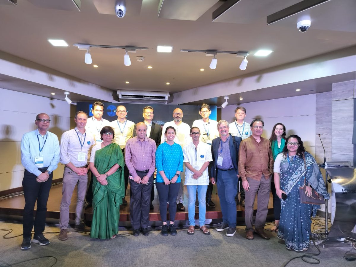 VashkarBD's tweet photo. Excited to facilitate a thought-provoking adda session on digital financial inclusion for women at BRAC Center. #DisabilityInnovationLab #DigitalFinancialInclusion #EmpoweringWomen
@a2i @UNDP_BD https://t.co/b1Rc0v7jdN