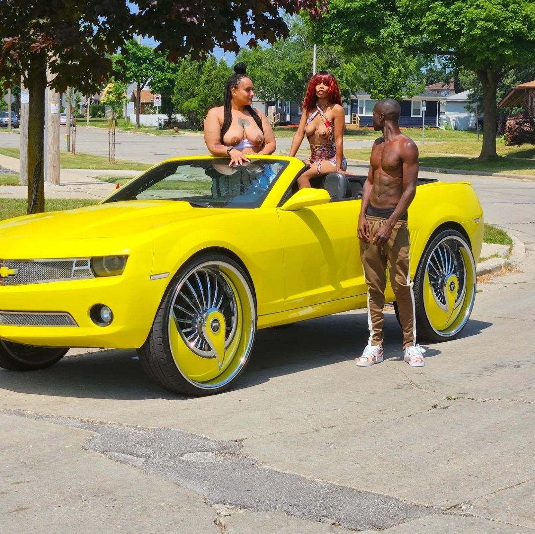 Fella The Turn Up Monster on Twitter: "Top down so they tops down 🤟🏿🥰