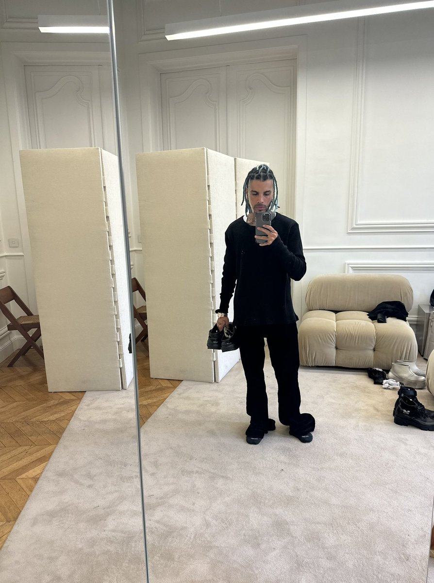 rauwalejandro's tweet image. “BABY HELLOOO” 🌙🌙🌙🌙🌙🌙🌙🌙🌙🌙🌙🌙🌙🌙 12AM Miami/EST