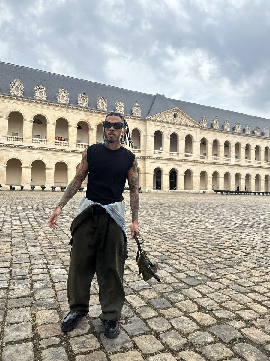 rauwalejandro's tweet image. “BABY HELLOOO” 🌙🌙🌙🌙🌙🌙🌙🌙🌙🌙🌙🌙🌙🌙 12AM Miami/EST