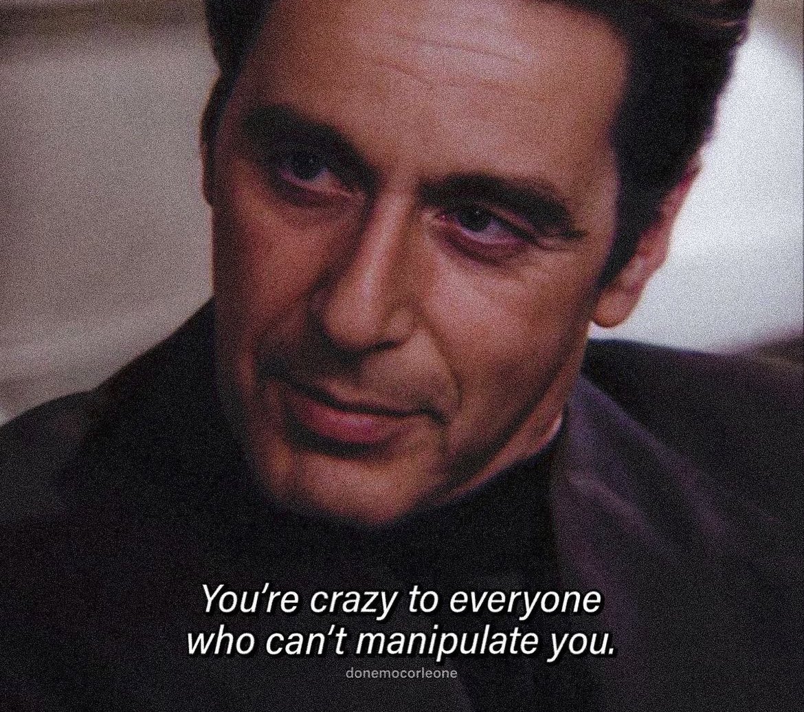 Logan ☽ tweet media