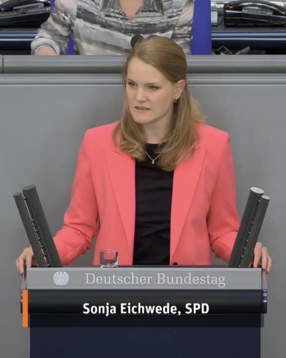 SPD-Fraktion im Bundestag (@spdbt) on Twitter photo .<a href="/sonjaeichwede/">sonjaeichwede</a>: "Frauenfeindlichkeit und Homophobie haben in unserer Gesellschaft keinen Platz!"
Mit der Reform des Sanktionenrechts stellen wir klar, dass geschlechtsspezifische sowie gegen die sexuelle Orientierung gerichtete Tatmotive endlich zu höheren Strafen führen. .<a href="/sonjaeichwede/">sonjaeichwede</a>: "Frauenfeindlichkeit und Homophobie haben in unserer Gesellschaft keinen Platz!"
Mit der Reform des Sanktionenrechts stellen wir klar, dass geschlechtsspezifische sowie gegen die sexuelle Orientierung gerichtete Tatmotive endlich zu höheren Strafen führen.