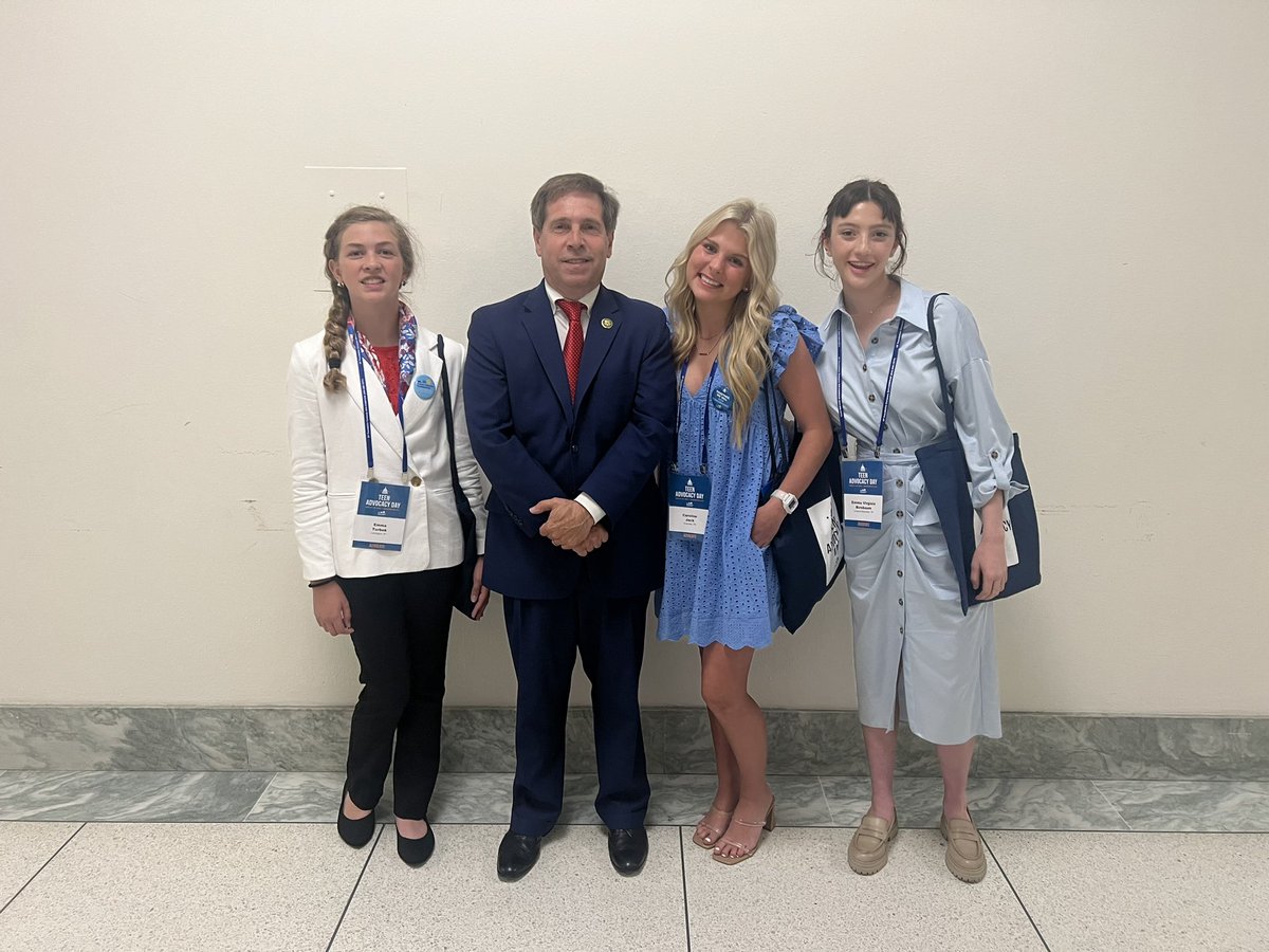 Thank you <a href="/RepChuck/">Chuck Fleischmann</a> for your support of the PASTEUR Act, the time you spent with these three advocates, and for everything you do for the CF community! #CFAdvocacy