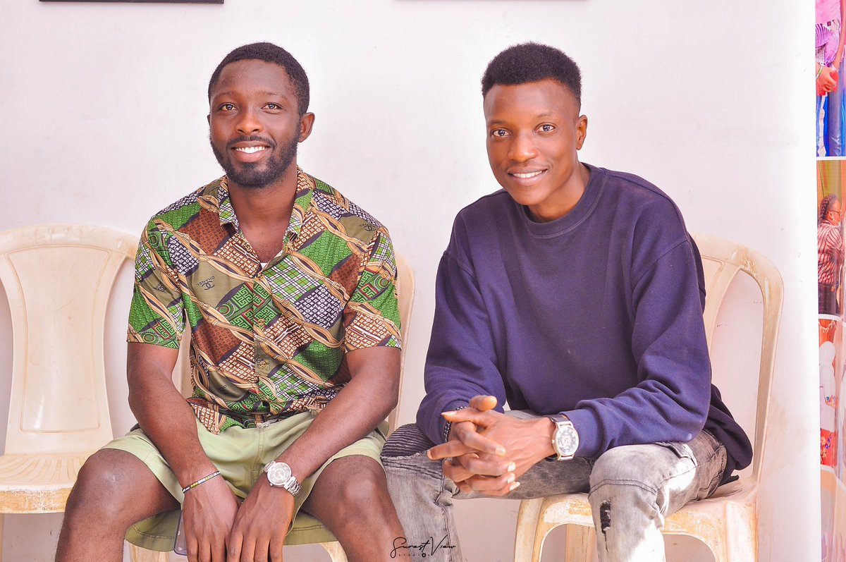 Surestview01's tweet photo. I've got beautiful team @abokedehope ,Hope is very swift and Spontaneous when it comes to organisation.Surestview studios to the world!We don't just LIVE!We LIVE FOR HUMANITY! #SupportingWidows #MakingADifference #WaterwineMinistries #Ekiti #Nigeria photo cre: @surestviewstudios https://t.co/09UZ5LcjDS