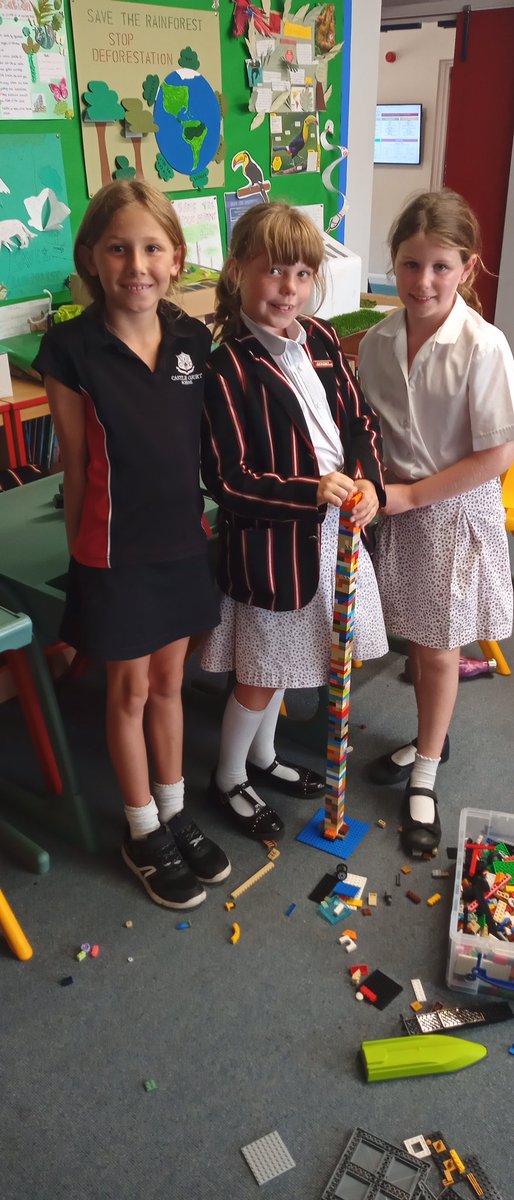 Encouraging the Civil Engineers of the future @balfourbeatty  
Lego Tower challenge this afternoon during our Castle Awards lesson. #PrepSchoolLife #IAMCCS #CastleCourtCreative #CastleCourtCollaborative #CastleCourtDesign