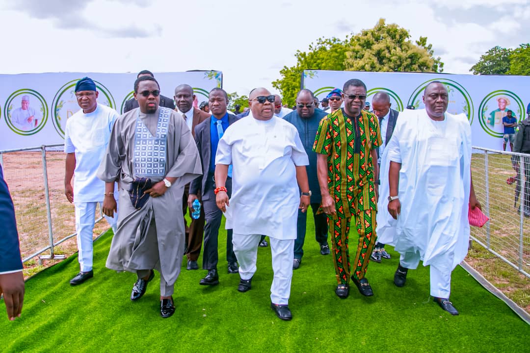 O_basslet's tweet photo. PHOTO NEWS
June 22nd, 2023

Governor Ademola Adeleke attended the Funeral Mass service held in Honor of Late High Chief Raymond Dokpesi in Agenebode, Edo state. https://t.co/QObk2hZnYc
