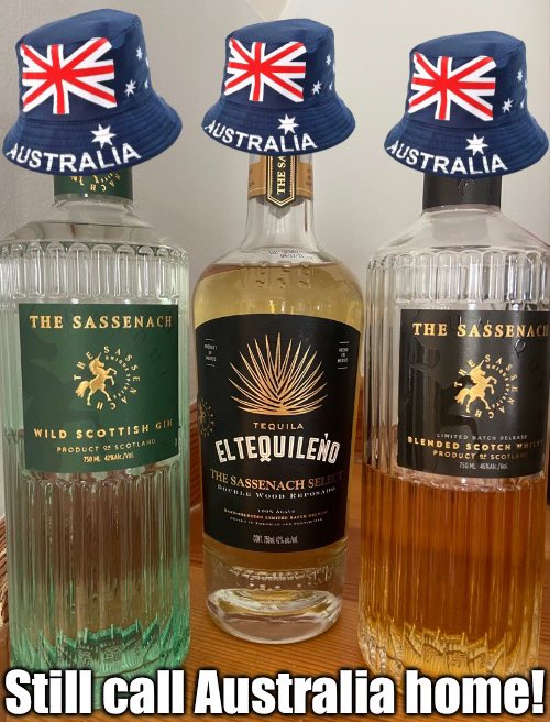 peekaboo_jen's tweet photo. Guess what folks?
Sam’s #WildScottishGin🍏 has made its way #DownUnder and is currently getting to know its siplings, #TheSassenach and #TheSassenachSelect.
I am so very grateful to my smuggling buddy @Deadliftgrl ✨✨✨
What an incredible friend 🏴🇺🇸🇦🇺
And, just quietly, if smuggling was an Olympic sport she would have already won several gold medals 🥇🥇🥇
In other news, seems my husband is a big gin fan (who knew?) so I’ll be posting his review tomorrow!
Woohoo!
So excited!