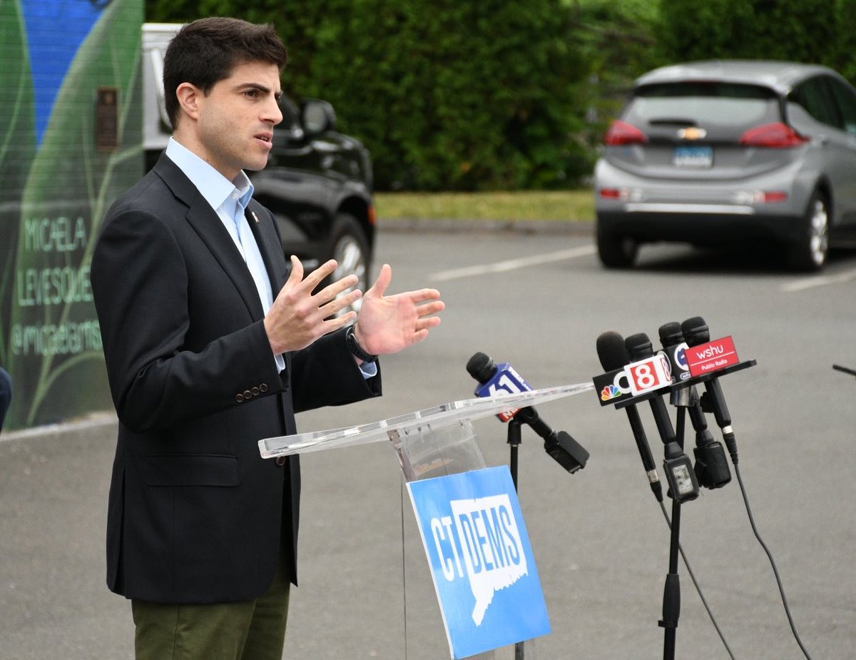 CTDems's tweet image. Today, CT Democrats, including @LGSusanB, @AGWilliamTong, Reproductive Rights Caucus co-chairs @JillianG_CT and @Matt_Blumenthal, @CTComptroller Scanlon, and more reaffirmed our comprehensive defense of abortion rights in CT

While other states attack your rights, we defend them