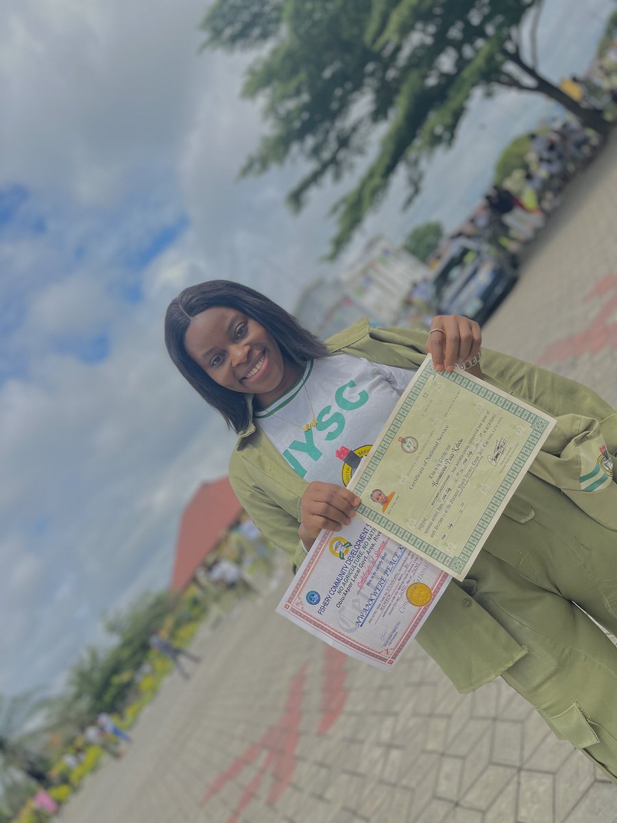 PeaceKelechi4's tweet photo. NYSC COMPLETED
THANK YOU JESUS
#NYSC #POP #rivers #corper https://t.co/PHrfoTnHAp