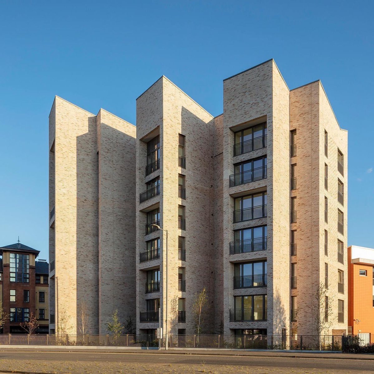 CCG_Scotland's tweet photo. 2/2 and our second project, a Housing Regen & Small Affordable Housing nominee, the stunning North Gate; a 31-home project for @NewGorbalsHA & designed by @pagepark 👏
Good luck to all of the @homeawards nominees!
#comstruction #Glasgow #affordablehousing #architecture https://t.co/Oi6g1YCi66