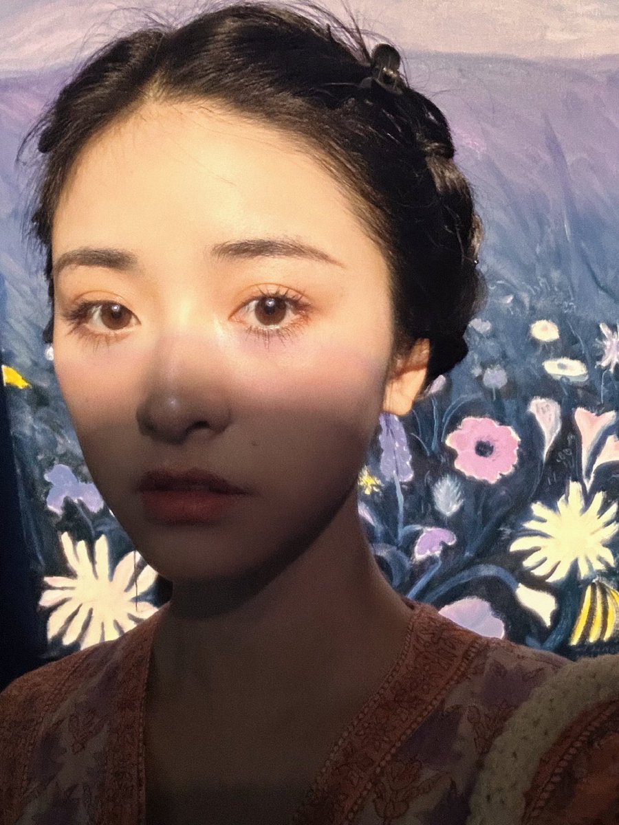 📸 • 220623 — she’s so pretty! Shen Yue weibo and IG (shenyueyeah) update 🎨✨

“Preparations for the Dragon Boat Festival.Reward yourself with a cloud, reward a botanical garden
Reward to watch the painting exhibition of Mr. Lumao 👀”

#ShenYue #沈月 #เสิ่นเยว่ #심월