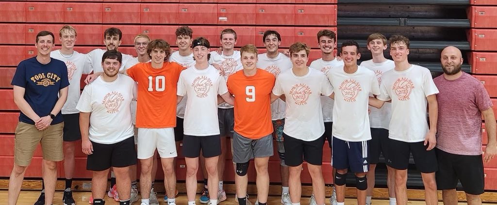 nicban4's tweet photo. Another successful senior all-star match presented by Tool City Volleyball club. Thank you to all who volunteered to make this night happen. Special shout out to Coach Rob for doing most of the head work. And thank you seniors for putting on a great show! https://t.co/dAgJChXq2k