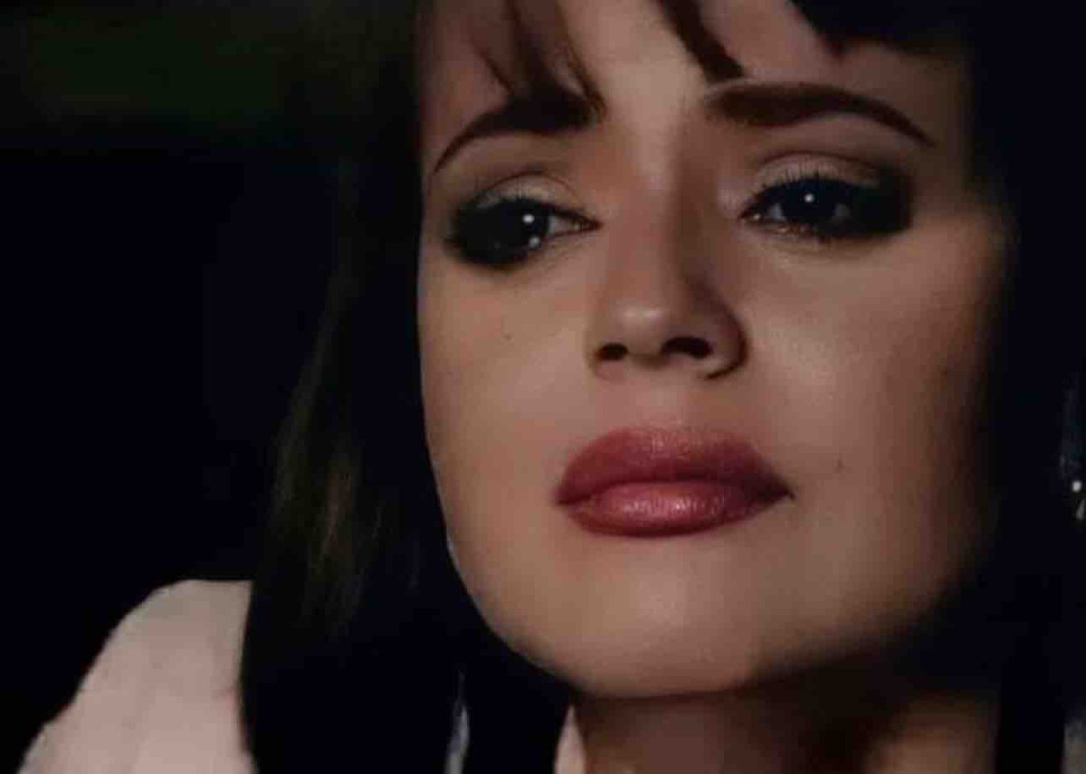 Guarromantico_'s tweet photo. Cuando no sé si quiero un abrazo, un café cargado, 6 shots de tequila o dormir 2 semanas seguidas. https://t.co/GtLMsJnm44