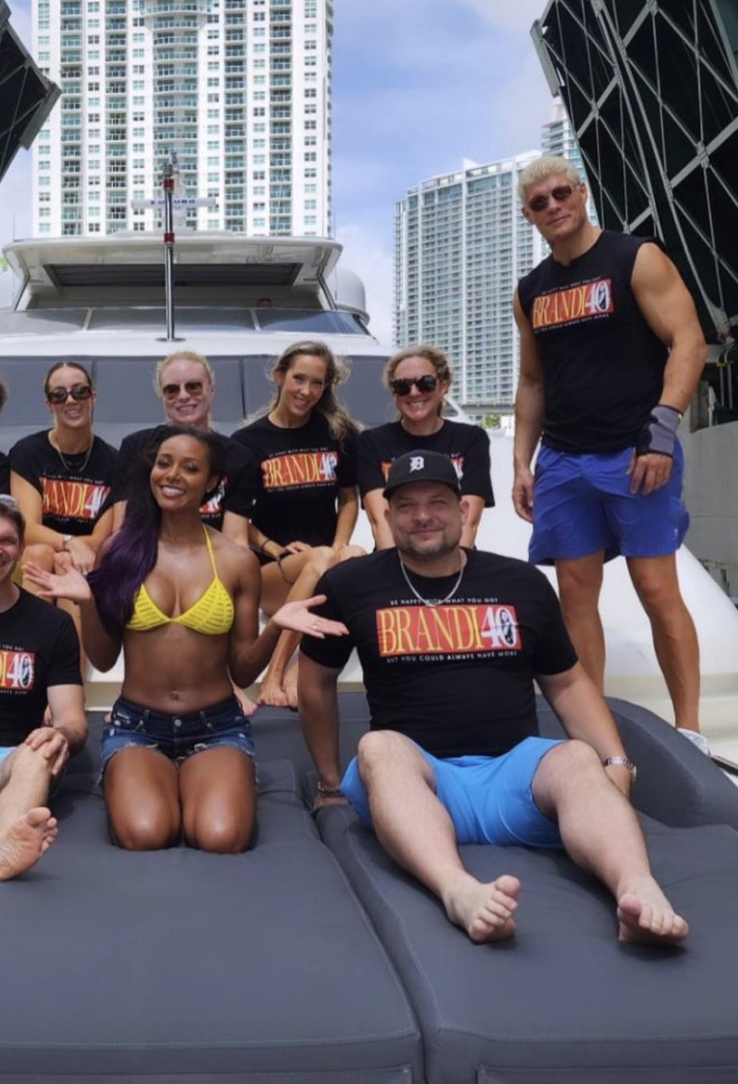 _kennythoughts's tweet photo. There’s keeping kayfabe, then there’s Cody Rhodes wearing his cast during Brandi’s 40th bday celebration. 🤣 love this dude. https://t.co/xckGysIrQz