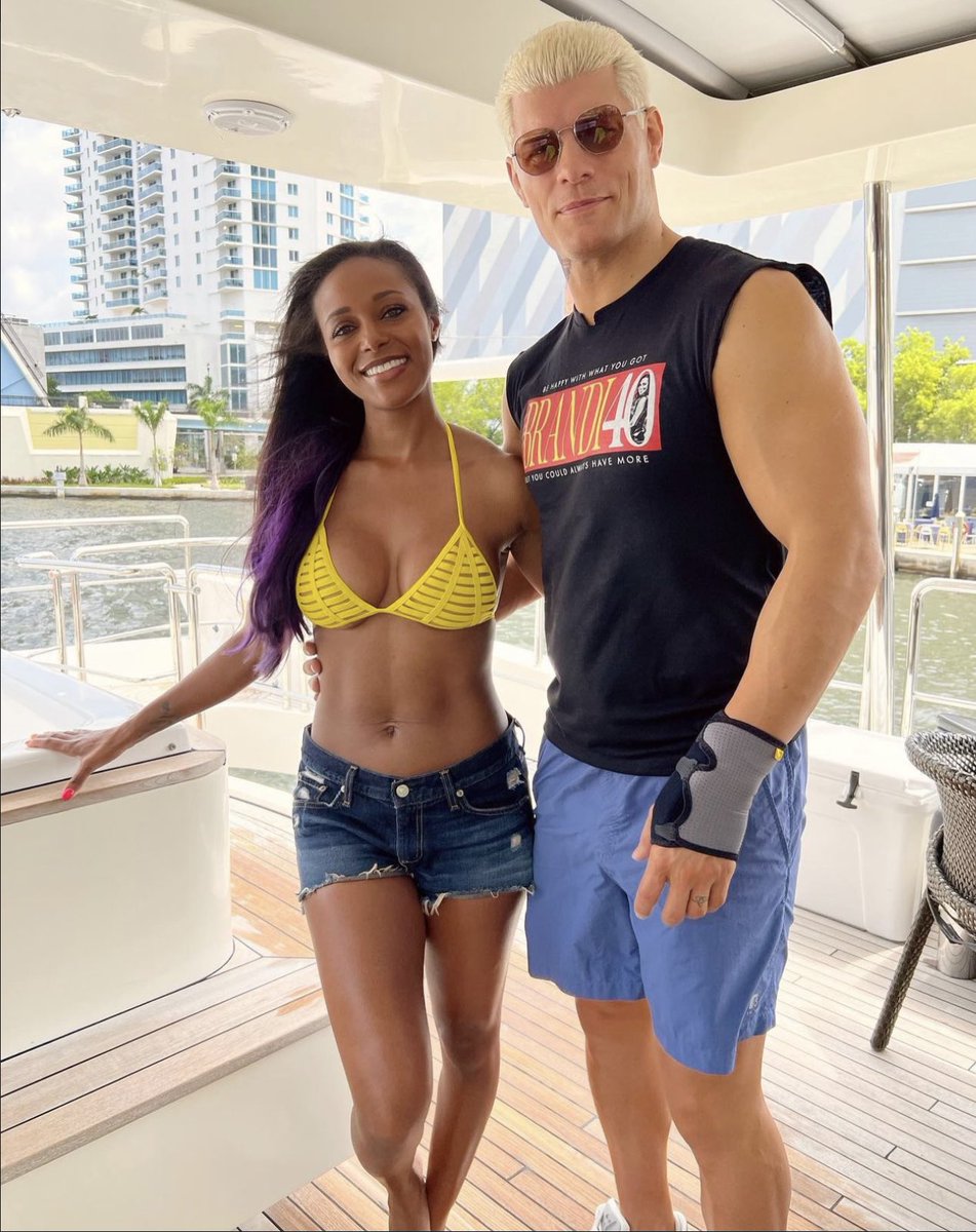 _kennythoughts's tweet photo. There’s keeping kayfabe, then there’s Cody Rhodes wearing his cast during Brandi’s 40th bday celebration. 🤣 love this dude. https://t.co/xckGysIrQz