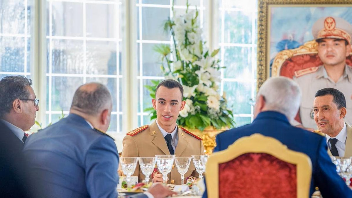 lematinpointma's tweet photo. ⚡S.A.R. le Prince Héritier Moulay El Hassan a présidé, jeudi, la cérémonie de sortie de la 23ème promotion du Cours Supérieur de Défense.
#CREMS #Maroc #Militaire #EcoleMilitaire https://t.co/x35KFVjlgu https://t.co/456Z0YbAb6