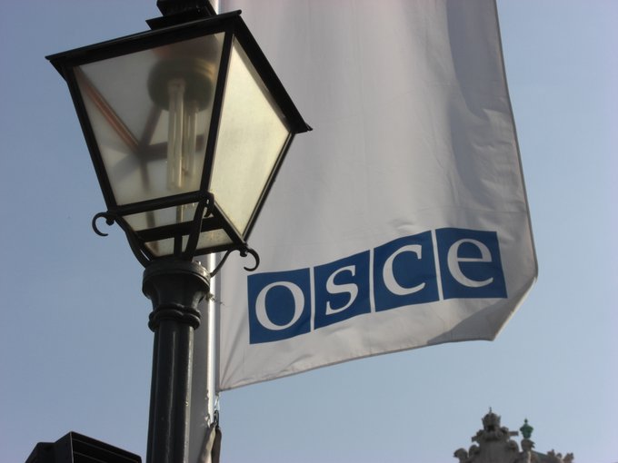 ItalyatOSCE's tweet photo. Abbiamo creato una selezione ragionata di documenti della #CSCE e dell’@OSCE, laddove possibile in #linguaitaliana. C'è anche un link per ricerche più approfondite. 
#ItalianellOSCE

https://t.co/OH6tDw6AfB https://t.co/SOfVMIo7d0