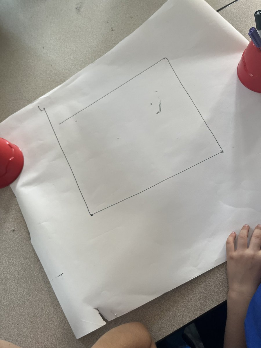 LakesideYork's tweet image. Another fun lesson for Year 2 and our Bluebot buddies. Today we created algorithms that would draw shapes and even letters! We used logical reasoning to help us to plan and develop our algorithms, debugging any that didn’t quite work. #LakeComputing #controlsystems #bluebots