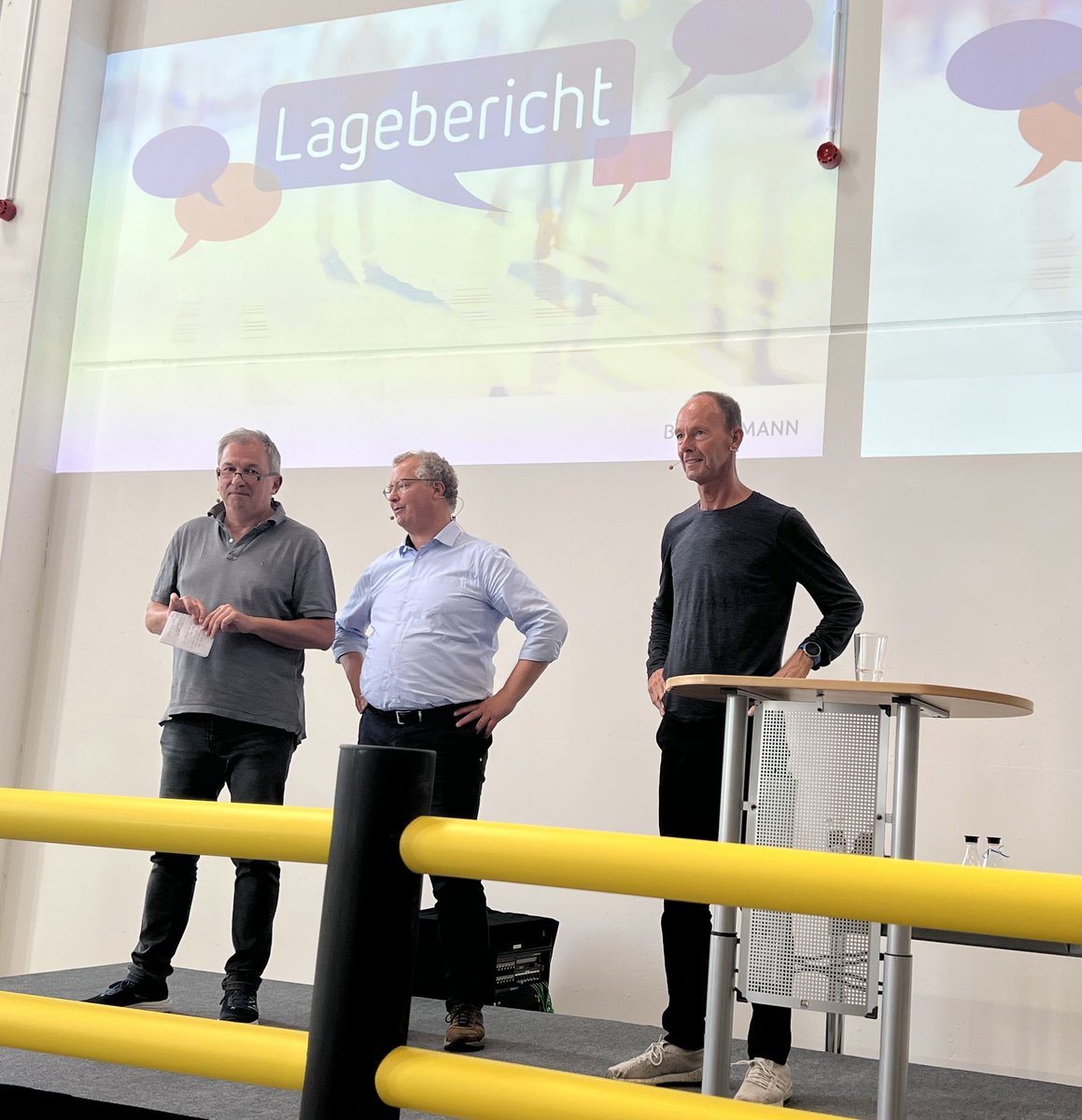 Last Bertelsmann management report of the year in Heideloh – an update for the colleagues from Arvato on Bertelsmann’s development and performance  – with Frank Schirrmeister (CEO Arvato) and Günter Göbel (Chairman of the Corporate Works Council, Bertelsmann SE &amp; Co. KGaA)