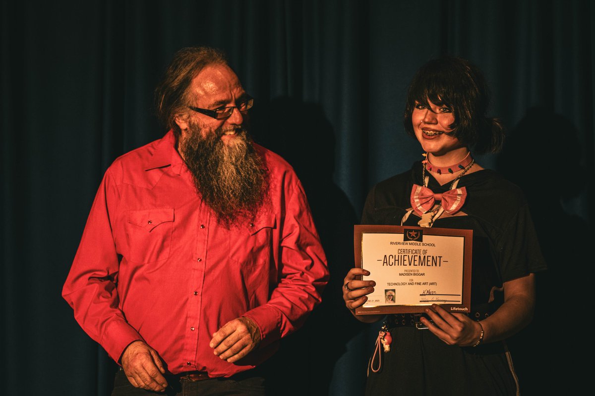 MiddleRiverview's tweet image. What a great night celebrating our grade 8 students. Wishing them all the best next year at Riverview High!
#community 
@AnglophoneEast @TownofRiverview @MiddleRiverview