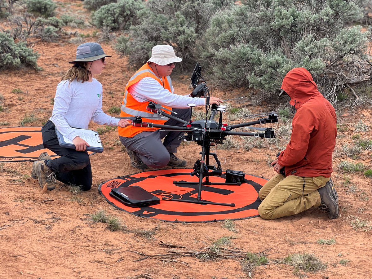 USGS National Uncrewed Systems Office (NUSO) (@usgs_uas) on Twitter photo Last month, we coordinated with <a href="/USGS_UT/">USGS Science in Utah</a>, <a href="/BLMUtah/">Bureau of Land Management Utah</a>, and <a href="/NEON_sci/">NEON</a> to collect field, UAS, and airborne data in support of carbon sequestration research on public lands near Moab, Utah.
ποΈ Learn more: uas.usgs.gov/nupo/missions-β¦ Last month, we coordinated with <a href="/USGS_UT/">USGS Science in Utah</a>, <a href="/BLMUtah/">Bureau of Land Management Utah</a>, and <a href="/NEON_sci/">NEON</a> to collect field, UAS, and airborne data in support of carbon sequestration research on public lands near Moab, Utah.
ποΈ Learn more: uas.usgs.gov/nupo/missions-β¦