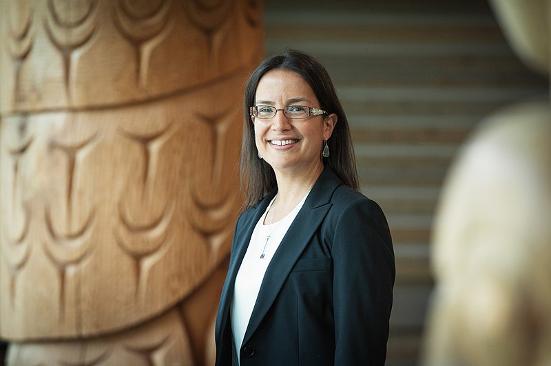 As #NIHM2023 continues, let’s highlight the work of Nadine Caron, who was #Canada’s first female First Nations general surgeon. Her research has put forward Canada’s #Indigenous populations’ rights, perspectives, and needs in the health care system. 👩‍⚕️⚕️📸University of the Fraser…