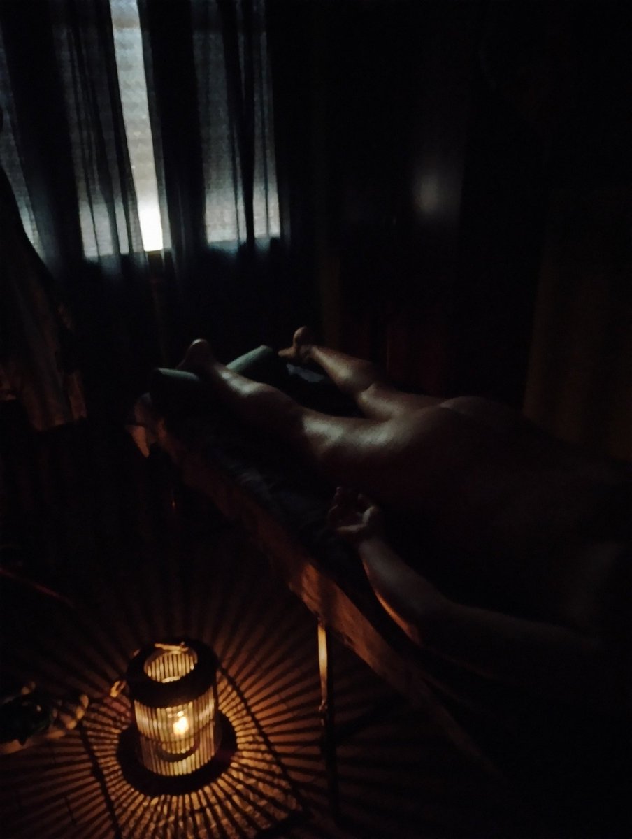 Hoy se trabajó a la luz de la vela
#masajes #Mendoza 💆🏻‍♂️💆🏻‍♂️💆🏻‍♂️