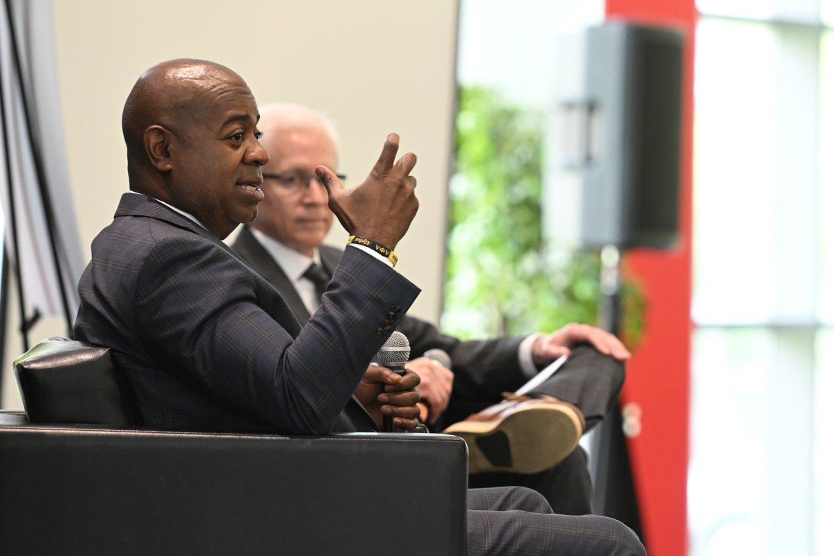 NewarkRBP's tweet photo. #NRBP appreciates the support of Mayor @rasjbaraka  and the @CityofNewarkNJ  in hosting our annual Eye Opener business forum. Mayor Baraka has  joined us each year since being elected to address the business  community and provide updates on his administration's progress. https://t.co/906f3d9GJW