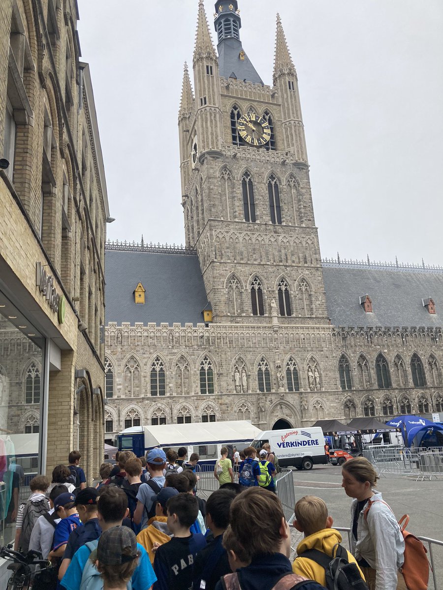 KingsHouseTrips's tweet photo. Lovely morning in Ypres where all the town’s chocolate supply ran dry by midday! #KHSYear7Belgium https://t.co/y1DTx2bMtR