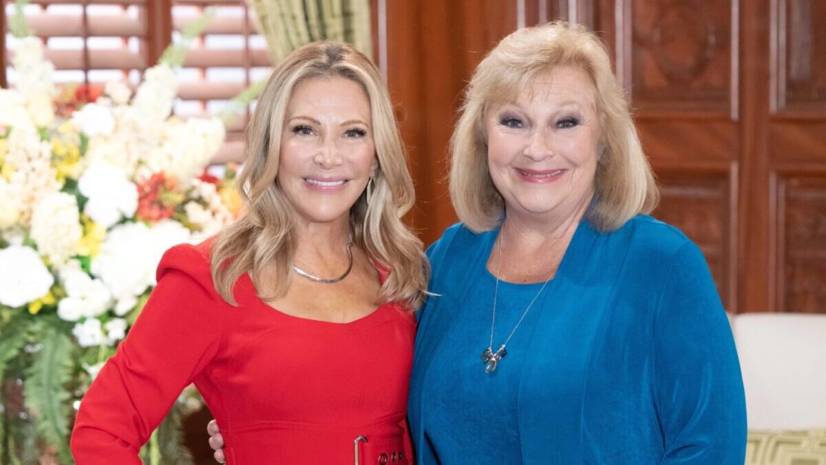 NEWS | #KymDouglas details her appearance as Zelda Wilford in the Thursday, June 22 standalone episode of 'The Young and the Restless,' honoring the late #JerryDouglas. #YR #YR50 #YoungandRestless #JohnAbbott

soapoperanetwork.com/2023/06/kym-do…