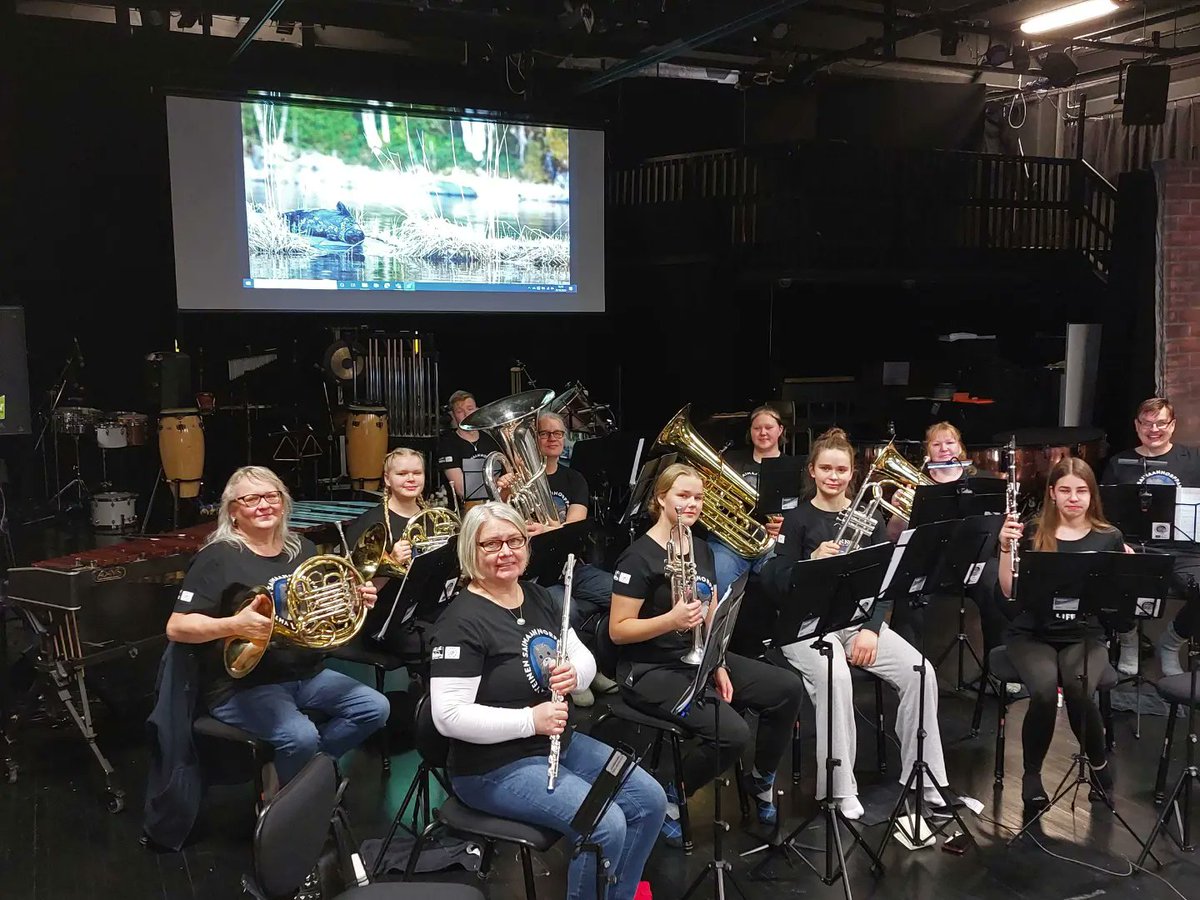 sinff's tweet photo. SINFF | Norppaa ja musiikkia 🦭 Saimaannorppaa livemusiikin ja luontokuvien säestyksellä!

Esiintymässä: Rantasalmen puhallinorkesterin pienempi kokoonpano
​Luontokuvat: Timo Seppäläinen / Vision Saimaa Photography. https://t.co/VRByM6Eubc