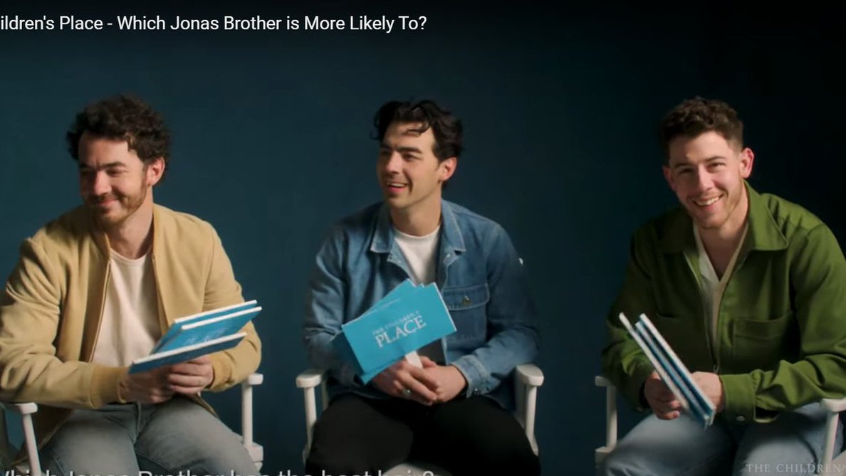 🎞️ VIDEO 🎞️

😂'Which Jonas Brother is More Likely To?'
for #TheChildrensPlace 
#JonasBrothers   #NickJonas

WATCH : youtube.com/watch?v=bfw6Ww…