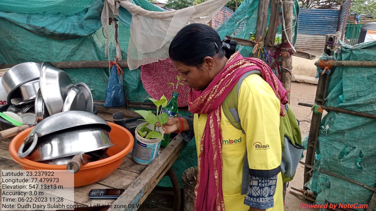 BavriyaKavita's tweet image. एंबेड फैमिली हेल्थ इंडिया परियोजना के द्वारा फील्ड के दौरान लारवा सर्वे, चौपाल रजिस्टर कार्य व स्थानीय नागरिकों को डेंगू मलेरिया बीमारियों के प्रति जागरूक व खतरों के बारे में जानकारी दी। @mp_iec #malariafreeindia #Embed2Ebdmalaria #Dengu @santoshbhargav2 @sksomya @FamilyhealthIn